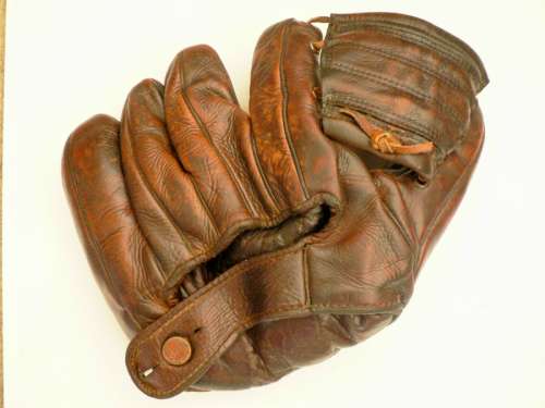 Joe DiMaggio Spalding 133 2 Back